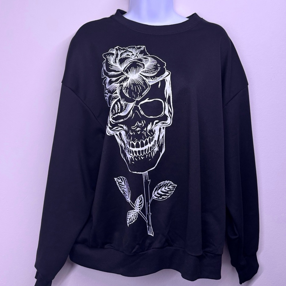 Black Skull and Rose Sweatshirt
